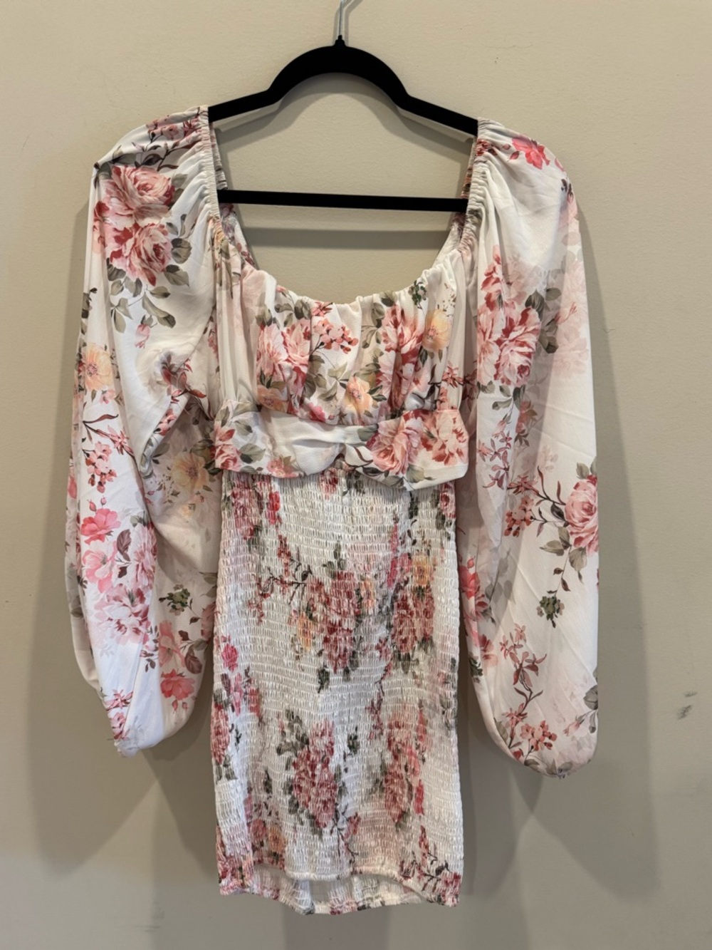 NWOT 2 Bella Women's Form Fitting Floral Dress Size Small